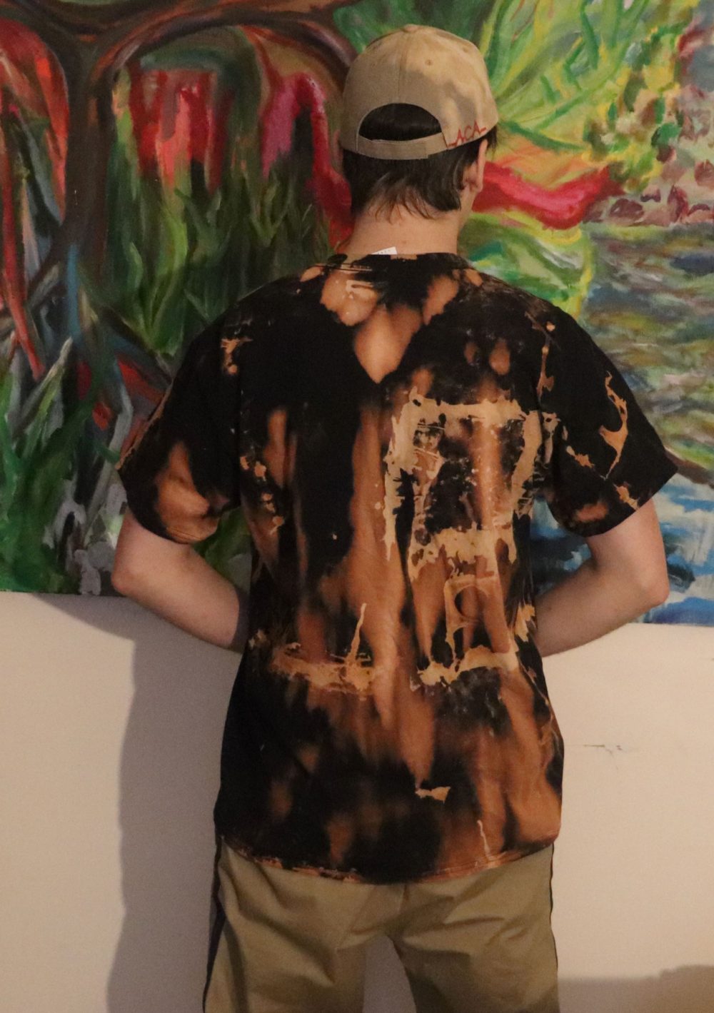 Black dyed T-shirt for Connie